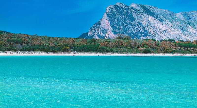 Il Faro San Teodoro Aparthotel Luaran gambar